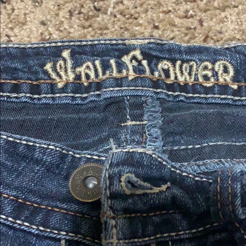 Jeans - Picture 2 of 4